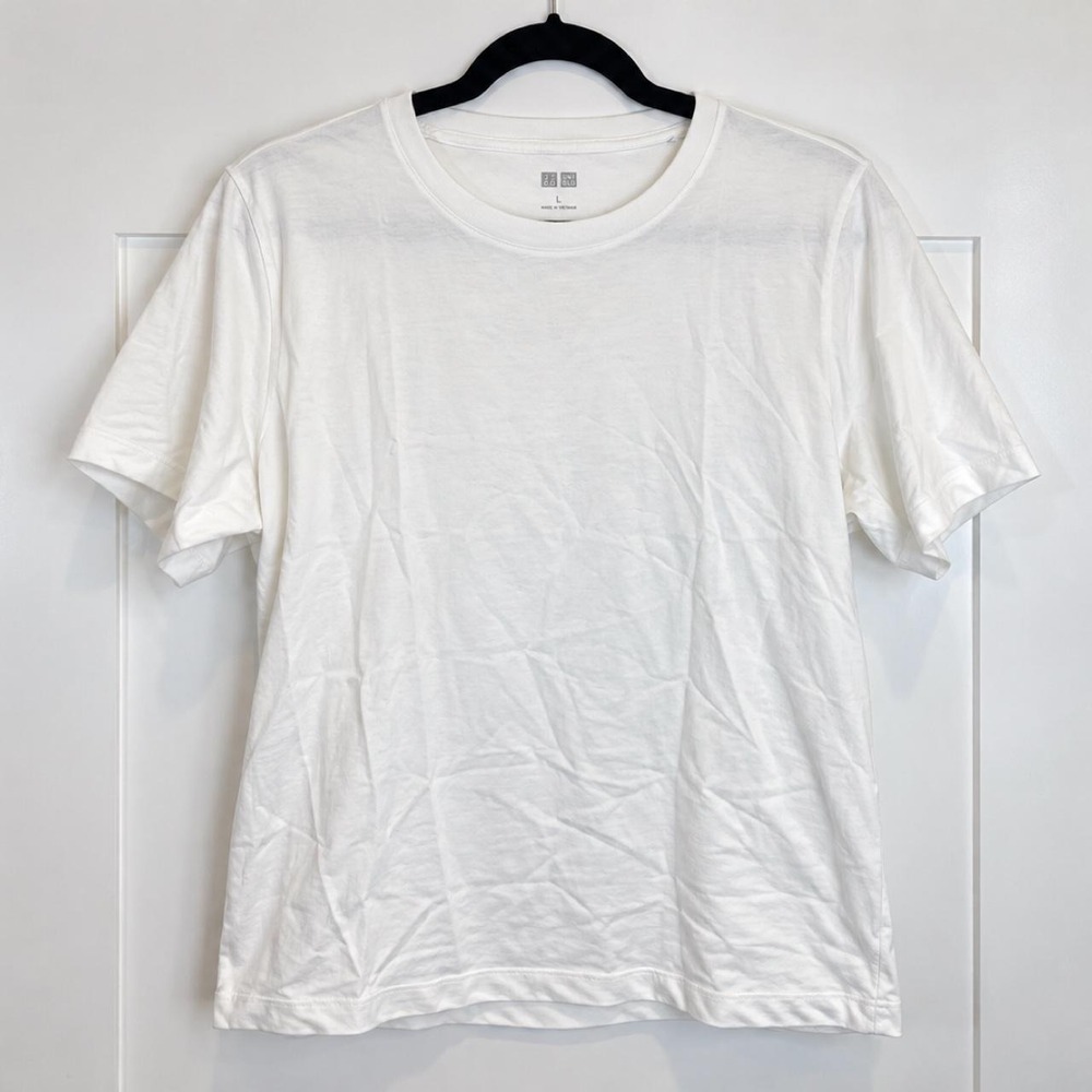 UNIQLO Supima Cotton White Crewneck Tee — Size L